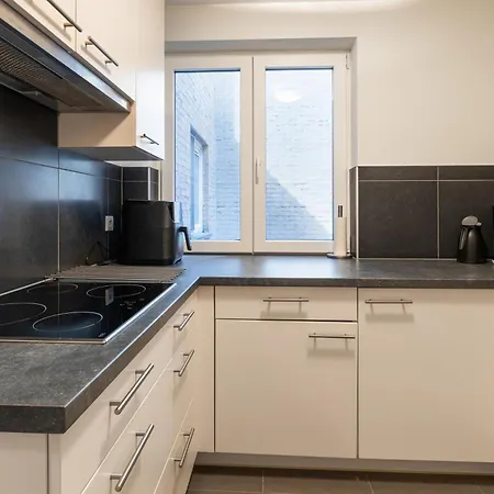 Apartment Plaza G14 *